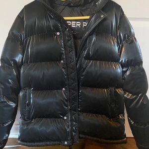 Aritzia Super Puff “liquid shine” black M